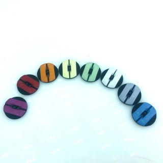 Kolorowe guziki do szycia – trwałe, różnobarwne guziki online